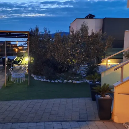 Cvita & Roza Apartment *