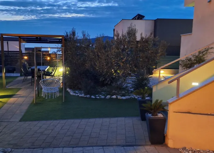 Cvita & Roza Apartment *